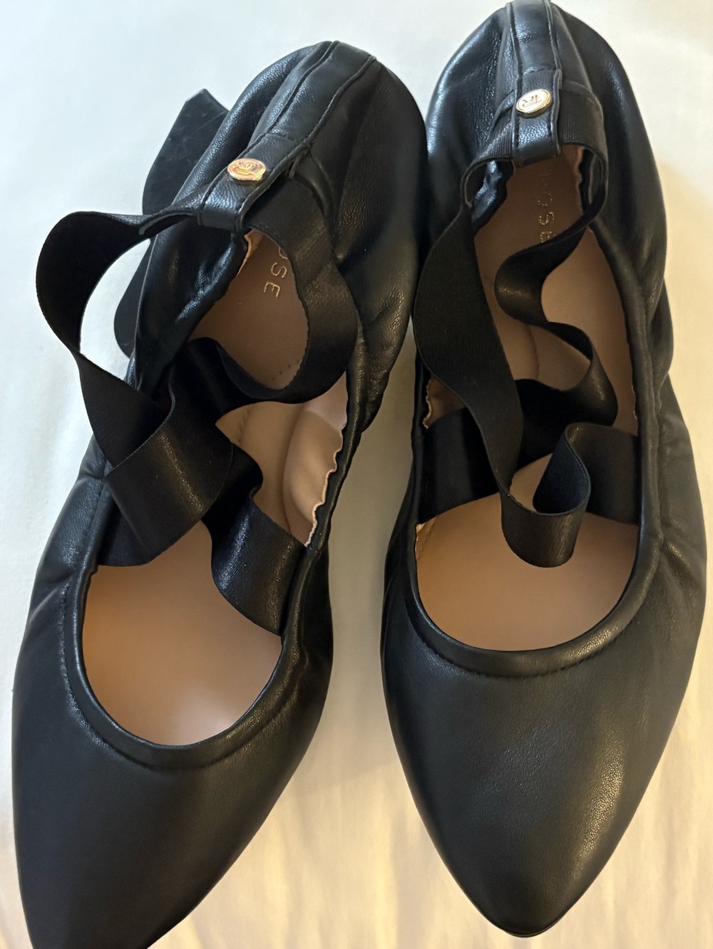 Taryn Rose Women's Edina Ballet Flat/Black/Leather